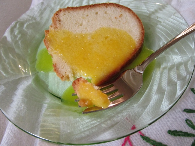 Rosemary cake with glaze ready to eat!